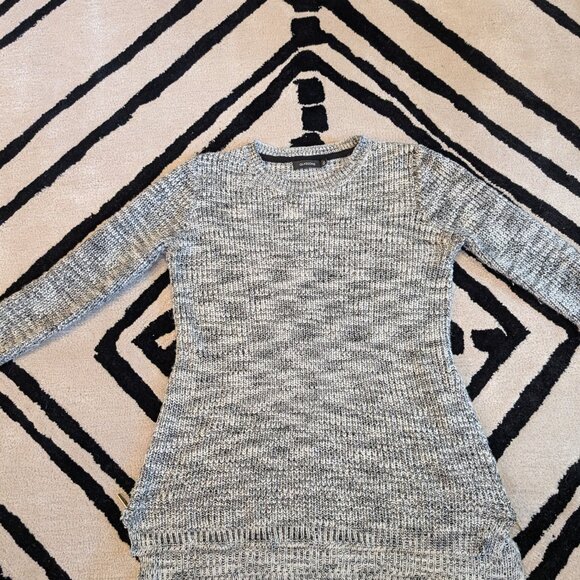 Glassons Black and White Sweater size M with side zipper - Picture 2 of 4